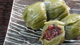 新潟の名産品「笹だんご」