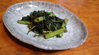 ヤマニンジンのゴマ和え